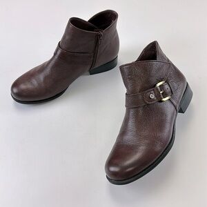 Naturalizer Jarrett wine burgundy leather ankle boots Size 8.5
Womens